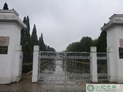 那一抹闪闪的秋色——献给中国革命烈士_51纪念网