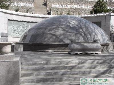 那一抹闪闪的秋色——献给中国革命烈士_51纪念网