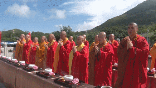 多国高僧大德共聚宝莲 祈福香港回归20周年暨天坛大佛