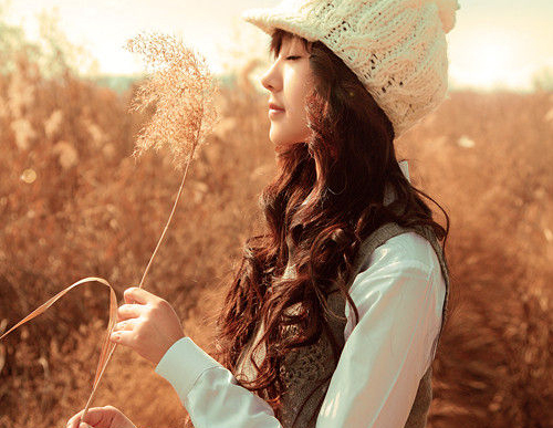 3月神彩飞扬的旺运穿着_51纪念网