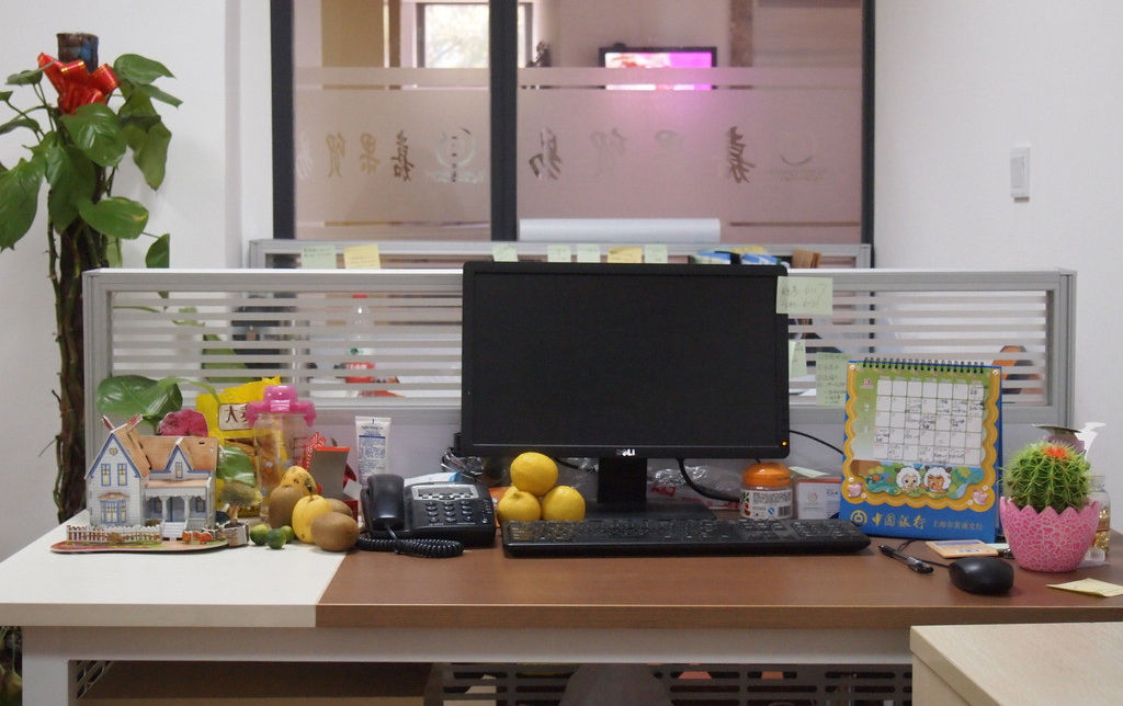 办公桌上的风水常识_51纪念网