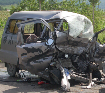 哪些人特别要防备车祸和伤灾_51纪念网