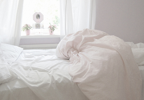 床底放一样东西必定破财_51纪念网