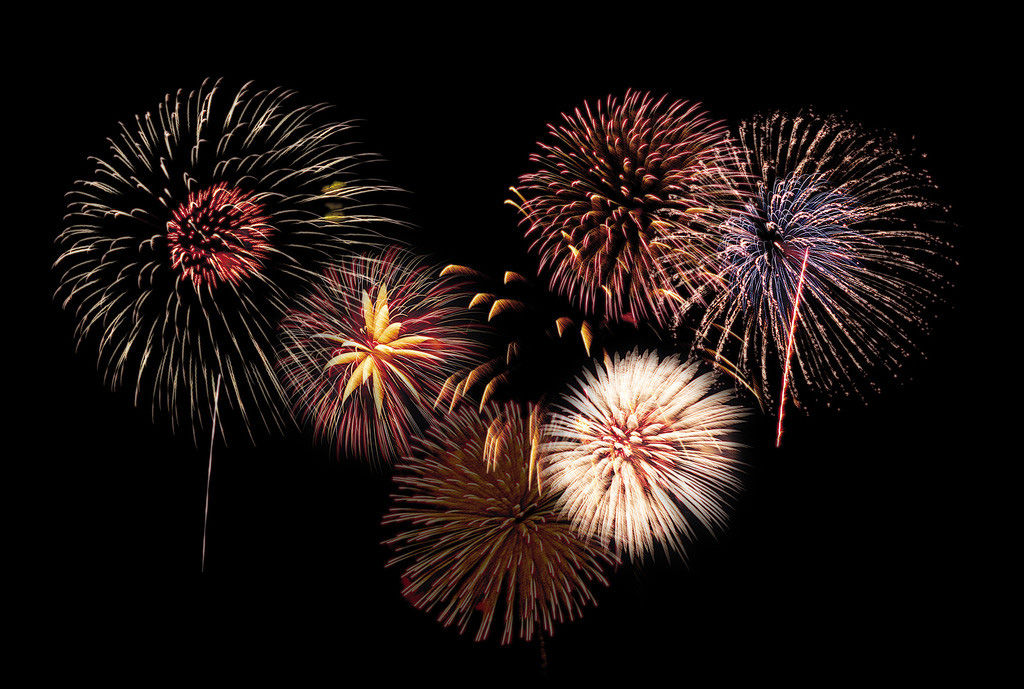 新年爆竹放的妙，来年运势一定好！_51纪念网