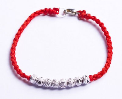 本命年红绳带哪只手_51纪念网